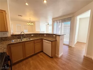 Photo #3: 2734222 Listing 