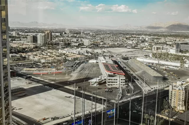 MLS: 2734223 Condo For Sale