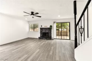 Photo #6: 2734232 Listing