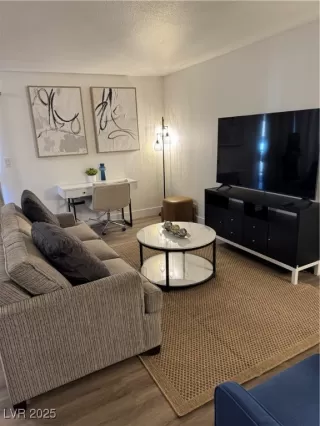 Photo #1: 2734263 Listing 