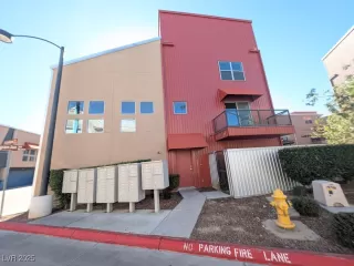 Photo #1: 2734282 Listing 