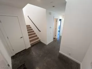 Photo #2: 2734282 Listing 