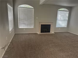 Photo #5: 2734302 Listing 