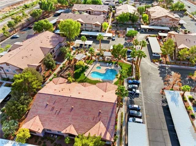 MLS: 2734305 Condo For Sale