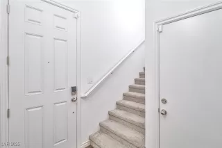 Photo #5: 2734306 Listing 