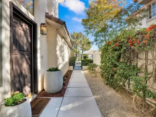 Photo #1: 2734315 Listing 