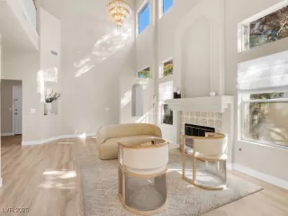 Photo #2: 2734315 Listing 