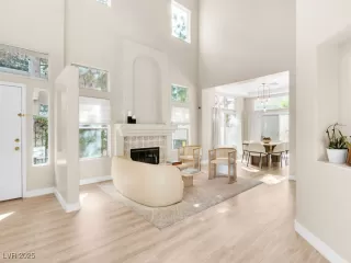 Photo #3: 2734315 Listing 