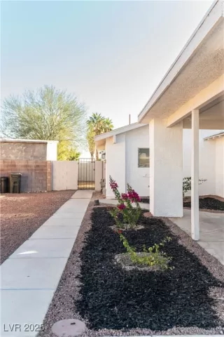 Photo #2: 2734339 Listing 