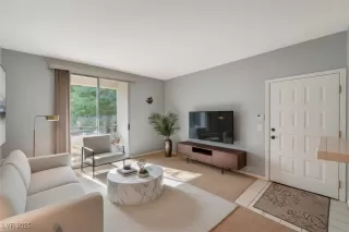 Photo #2: 2734342 Listing 