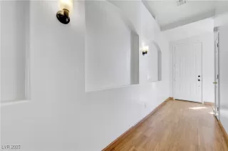 Photo #3: 2734343 Listing 