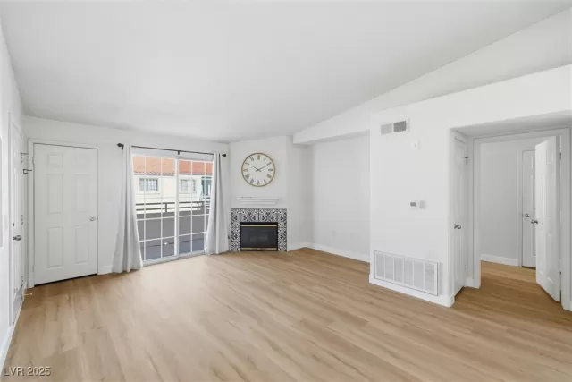 MLS: 2734347 Condo For Sale