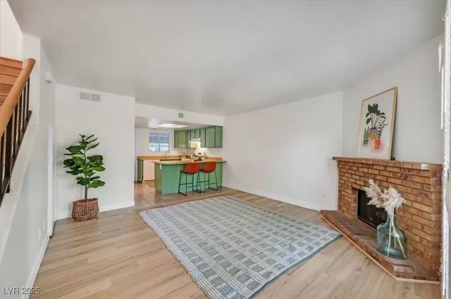 MLS: 2734395 Condo For Sale