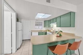 Photo #3: 2734395 Listing 