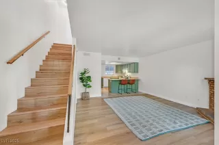 Photo #5: 2734395 Listing 