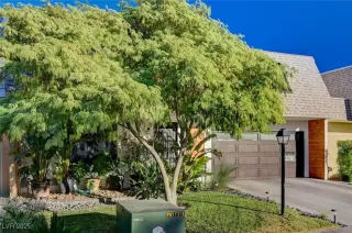 Photo #2: 2734402 Listing 