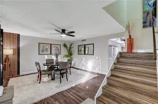 Photo #4: 2734402 Listing 