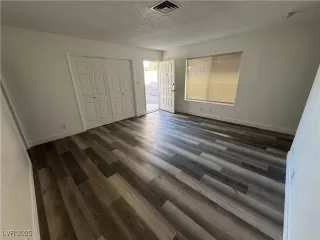 Photo #2: 2734477 Listing 