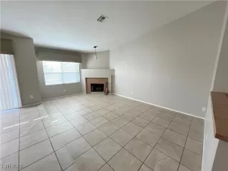 Photo #2: 2734480 Listing 