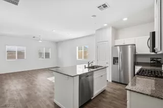 Photo #3: 2734499 Listing 