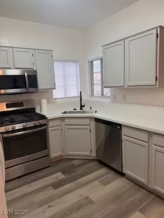 Photo #3: 2734529 Listing 