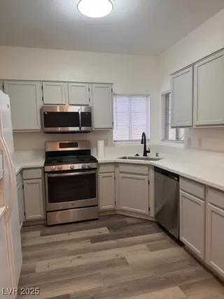 Photo #4: 2734529 Listing 