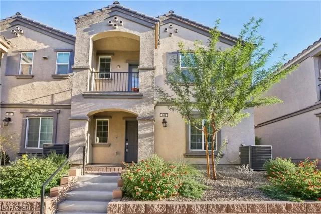 MLS: 2734580 Condo For Sale