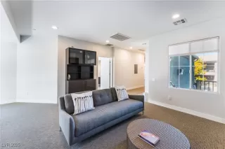 Photo #6: 2734630 Listing 