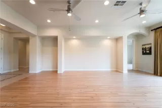 Photo #6: 2734634 Listing 