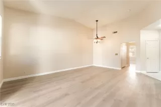 Photo #6: 2734650 Listing 