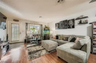 Photo #3: 2734694 Listing 