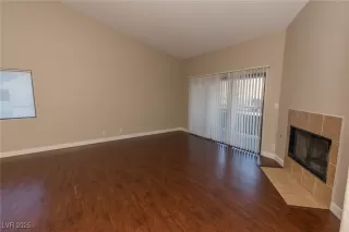 Photo #3: 2734711 Listing