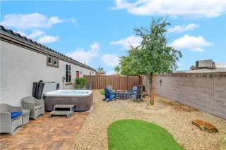 Photo #1: 2734763 Listing 