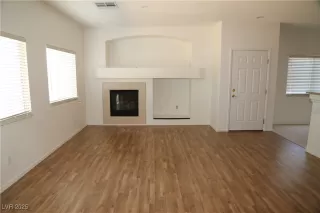 Photo #2: 2734785 Listing 