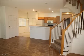 Photo #5: 2734785 Listing 