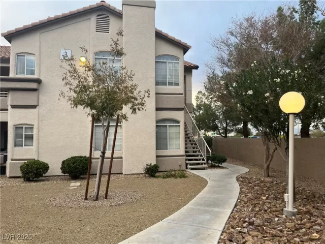 MLS: 2734829 Condo For Sale