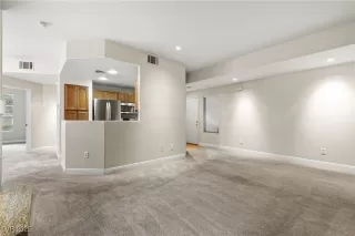 Photo #3: 2734851 Listing 