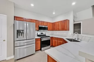 Photo #3: 2734860 Listing 