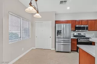 Photo #5: 2734860 Listing 