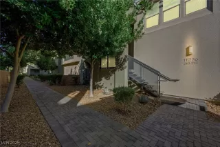 Photo #3: 2734868 Listing 