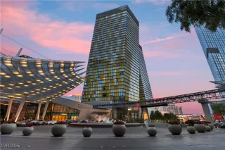 Photo #1: 2734892 Listing