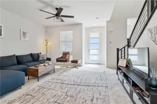 Photo #5: 2734903 Listing 