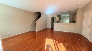 Photo #4: 2734938 Listing 