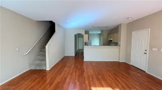 Photo #5: 2734938 Listing 