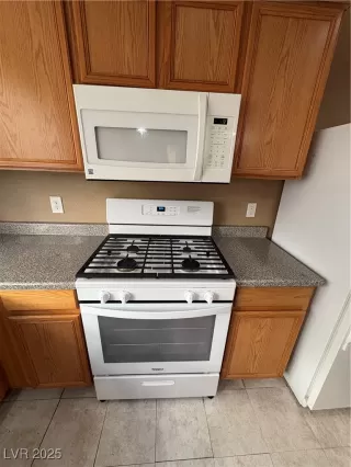 Photo #5: 2734943 Listing 