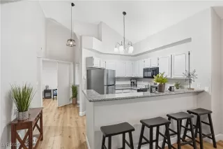 Photo #5: 2734955 Listing 