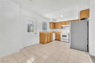 Photo #6: 2735037 Listing 