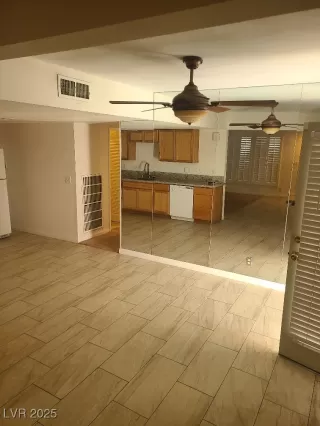 Photo #2: 2735040 Listing 