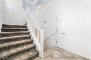 Photo #3: 2735097 Listing