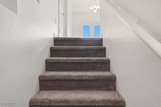 Photo #4: 2735106 Listing